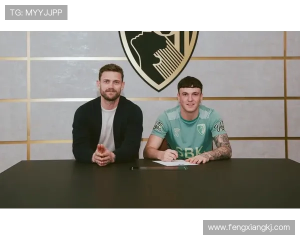 伯恩茅斯正式宣布签下AC米兰后卫阿莱克斯希门尼斯合同至2031年